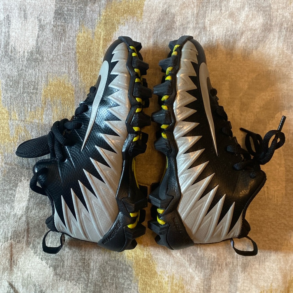 Football Cleats- Boys Nike Alpha Fast Flex Size US-11C